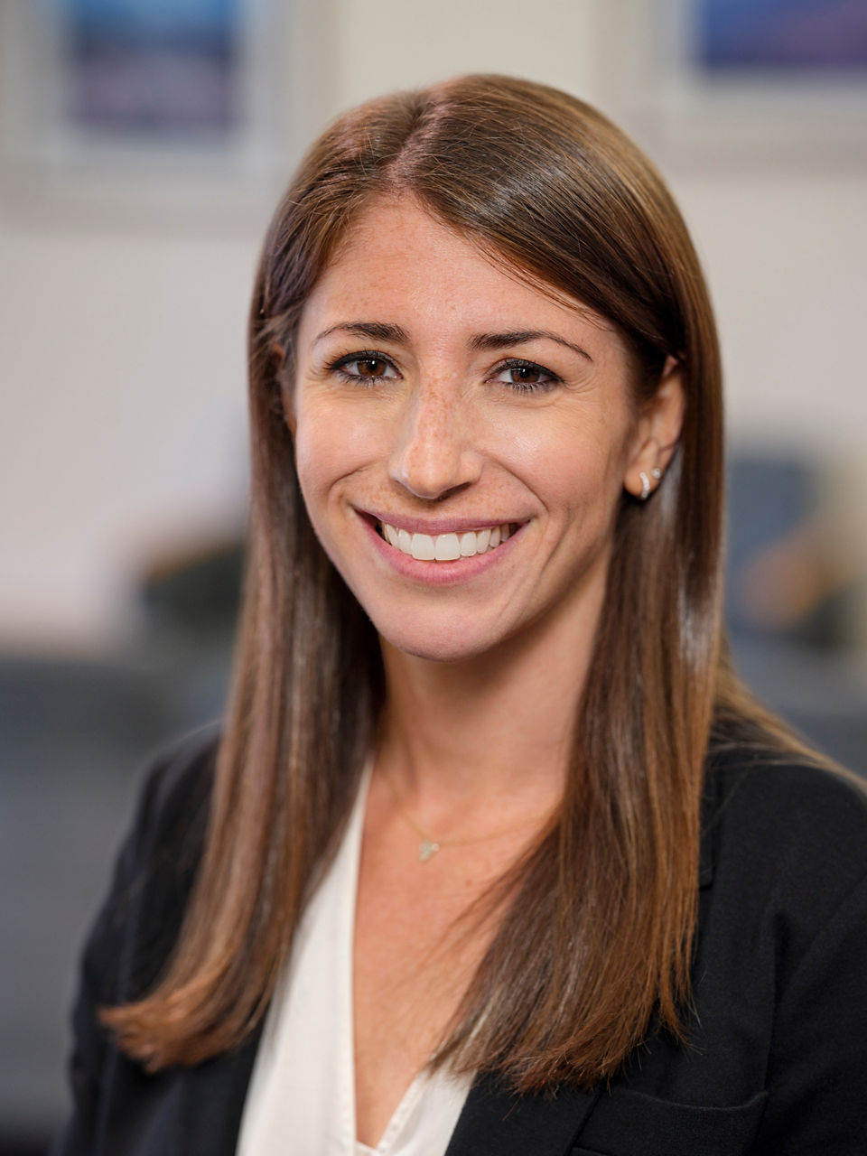 Lindsay Elbaum,  MD