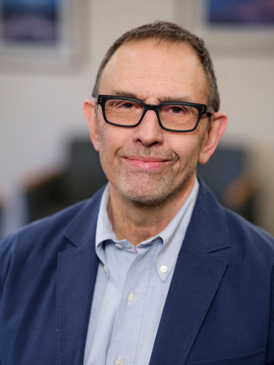 Daniel R Schwartz,  MD