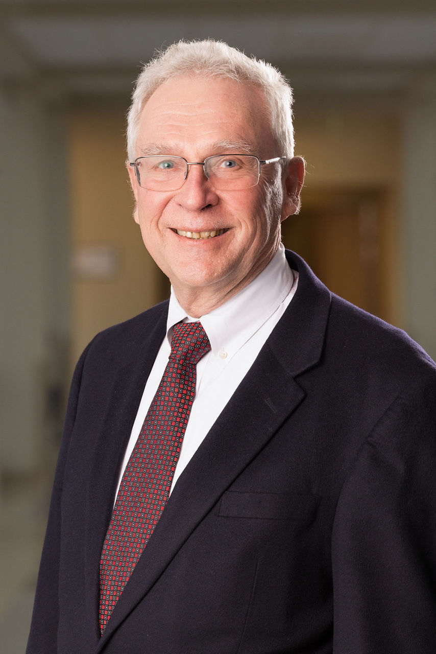 Headshot of Tom Kloos, MD